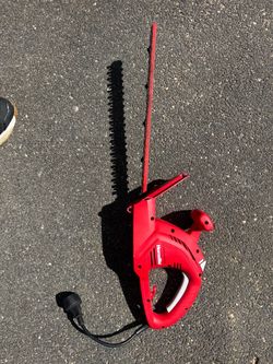 Homelite 17-Inch Electric Hedge Trimmer — 2-Year Warranty.