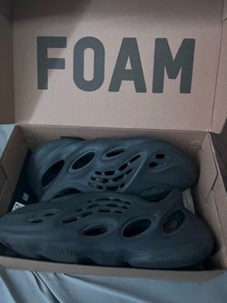 yeezy onyx foam runners