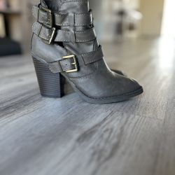 Boots Size 6