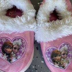 Disney Frozen Girl Slippers CL 11/12