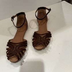 Brown Flat Sandals, Size 7