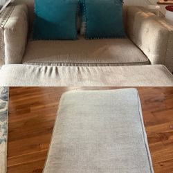 Living Room Furniture. 