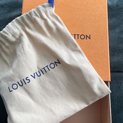 LV Belt Dust Bag And Box for Sale in Mount Oliver, PA - OfferUp