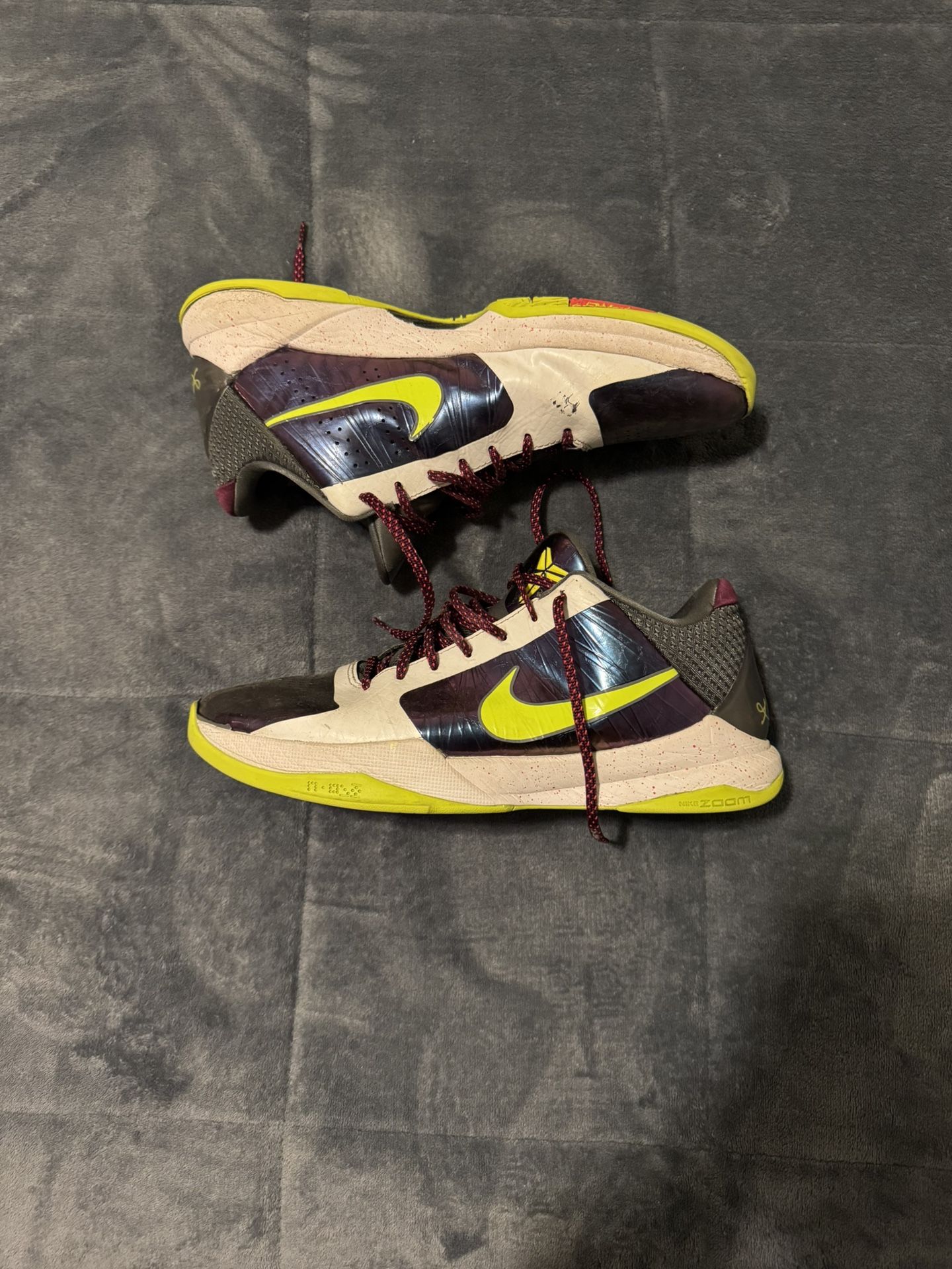 Kobe 5 Chaos Size 13 Used