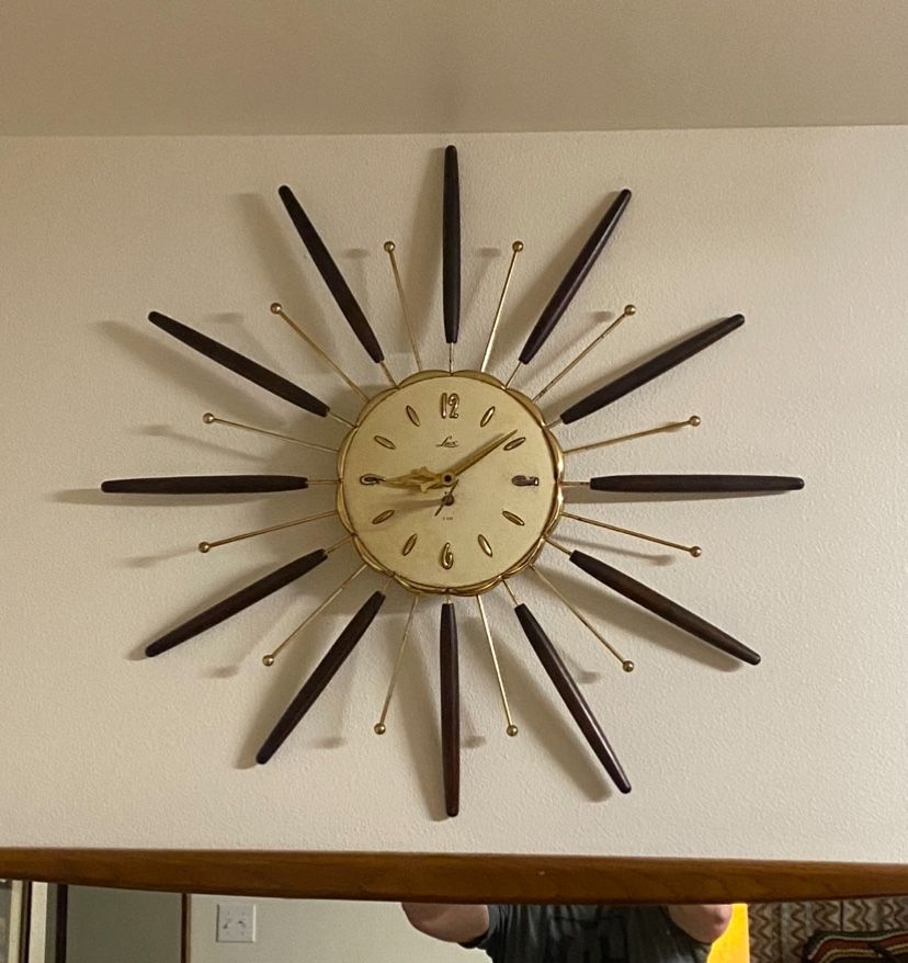 Vintage Mid Century Modern Starburst Wall Clock By Robert Shaw For Lux