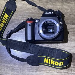 Nikon D40x Digital SLR Camera BODY ONLY