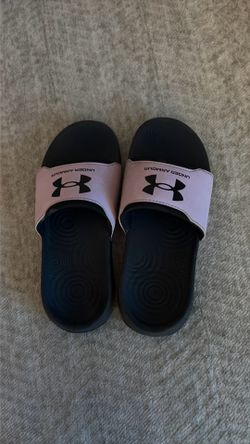 Girls Under Armor pink slides Sz 1