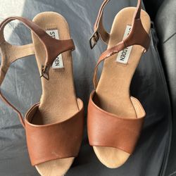 Brown Steve Madden Heel Size 7.5