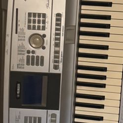 Yamaha keyboard 