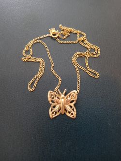 10 Karat Gold Butterfly And. Chain 2.7 Grams