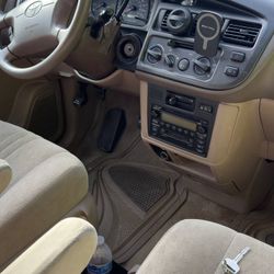 Toyota Sienna 