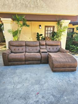 Bob's Furniture 111" Power Recliner Sofa With Chaise - Excellent Condition