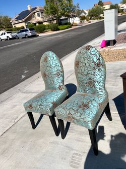 2 Accent chairs