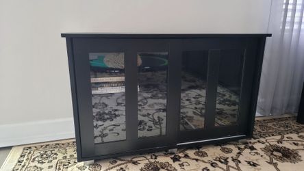 Dresser with sliding doors