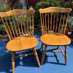 S. BENT BROS. Solid Hard Rock Maple Colonial Pub Style Dining Arm Chair