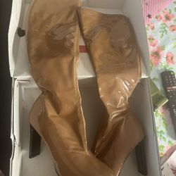 Aldo woman’s boots Size 8