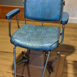 Vintage Belvedere hair styling chair