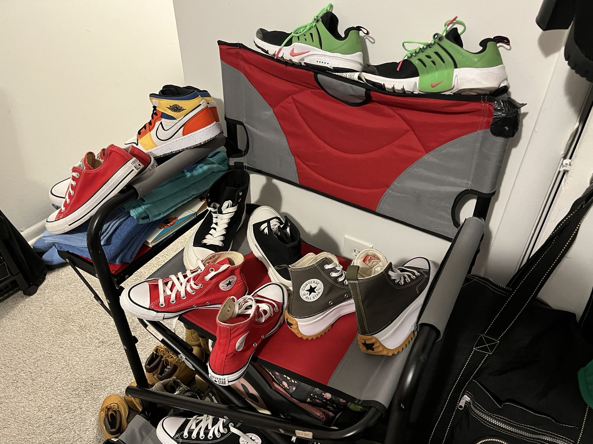 Size 5Y Jordans 1s Yellow & Dark orange $80 $75 Now) Converse, Olive Platform Size 6 $75/ $65) (Black Converse (Men Size 6.5) Size 8.5 Women)(👇🏽Des.