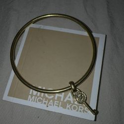 No Bracelet 