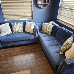 MUST GO - Cindy Crawford Sofa Set