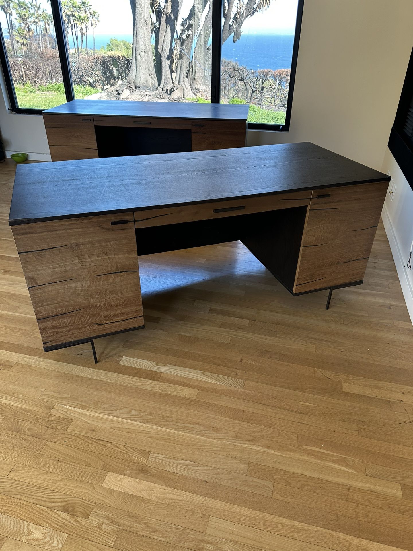 2 Cuzco Natural Yuka Wood Desks