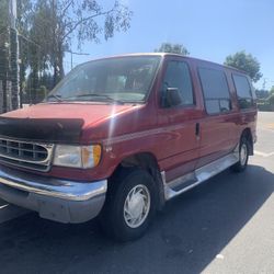 1999 Ford Econoline Wagon