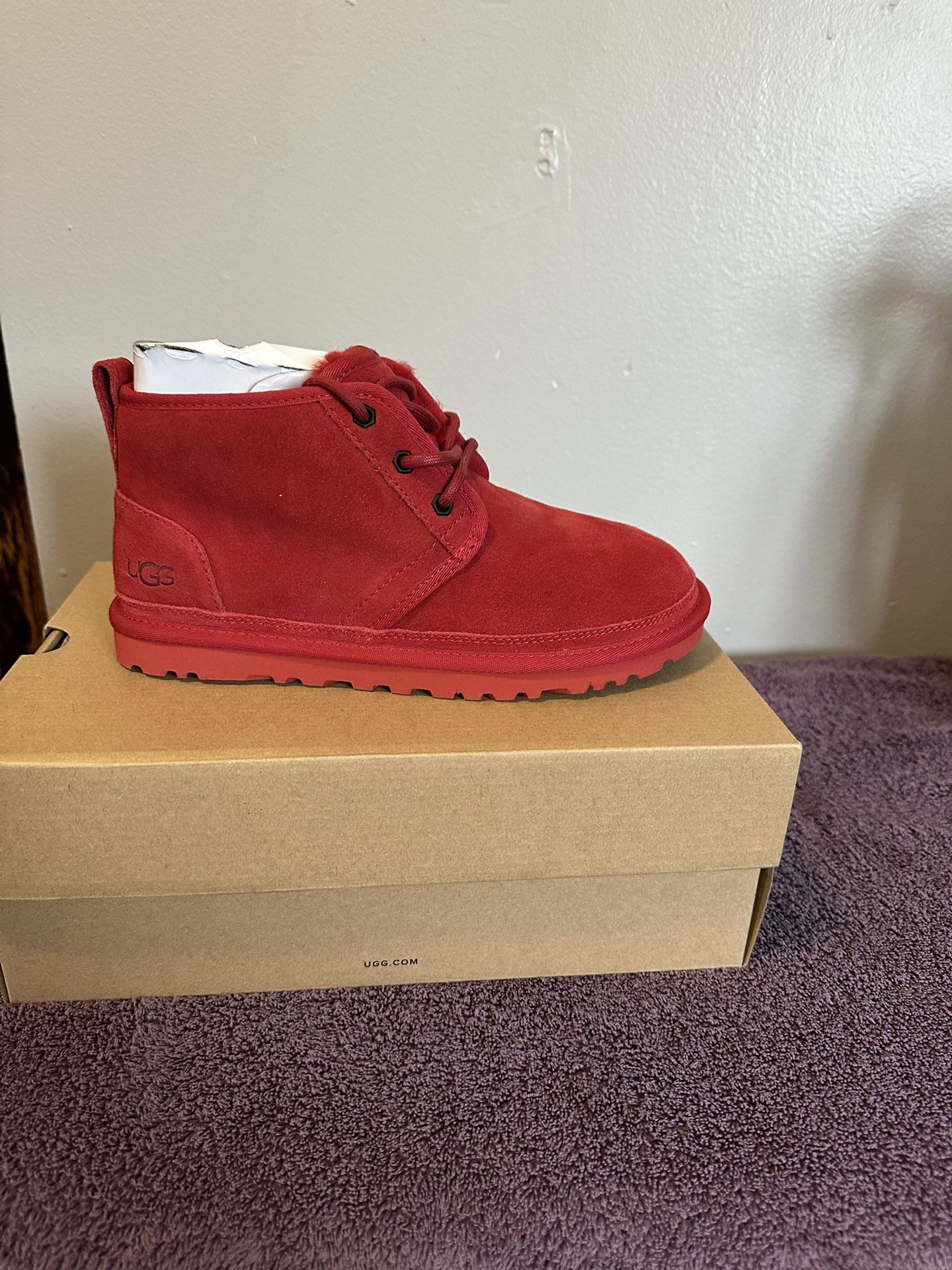 Uggs , Red Color , Size 7