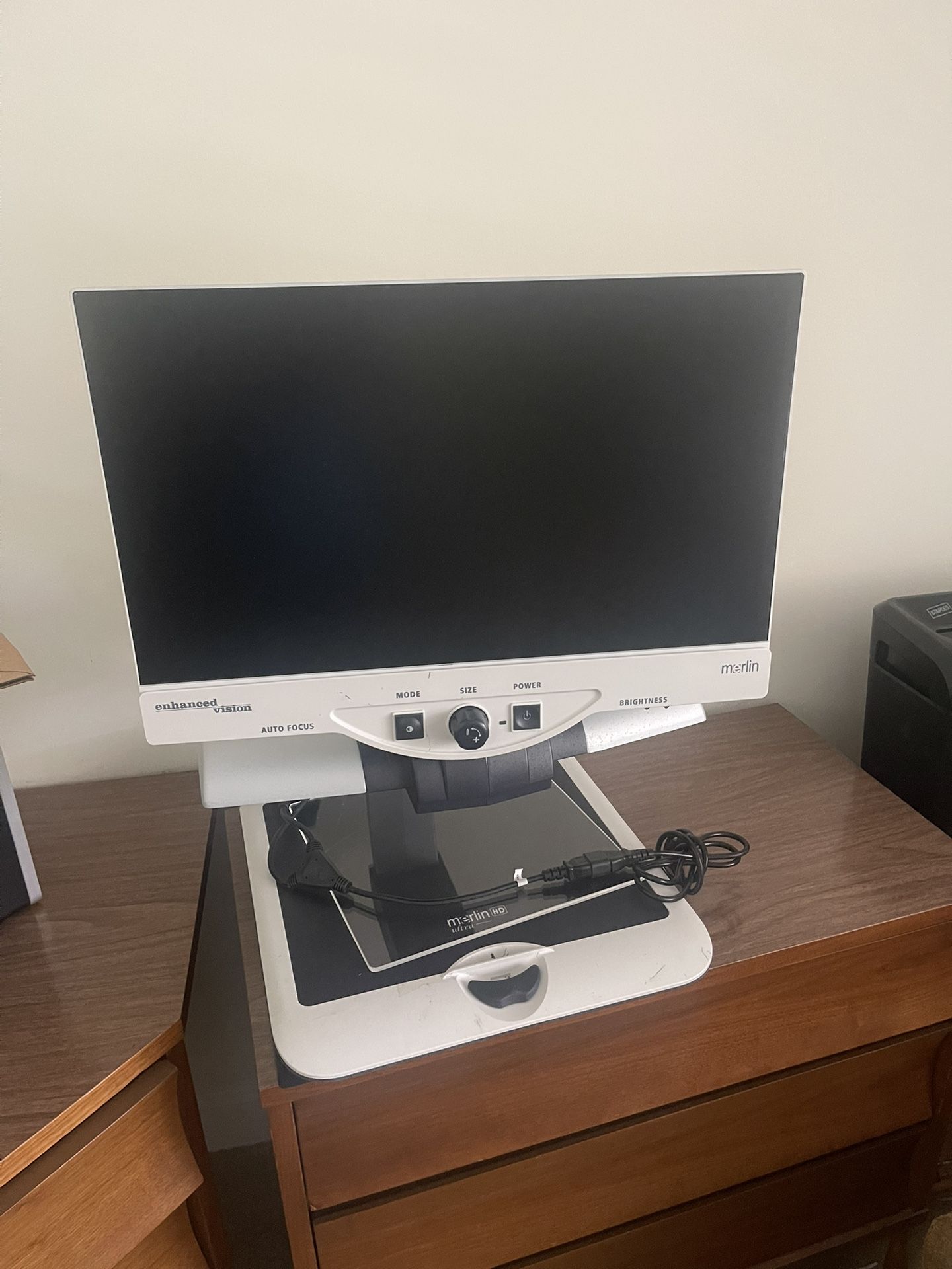 Merlin Enhanced Vision Pro Full HD 24 Inch LCD