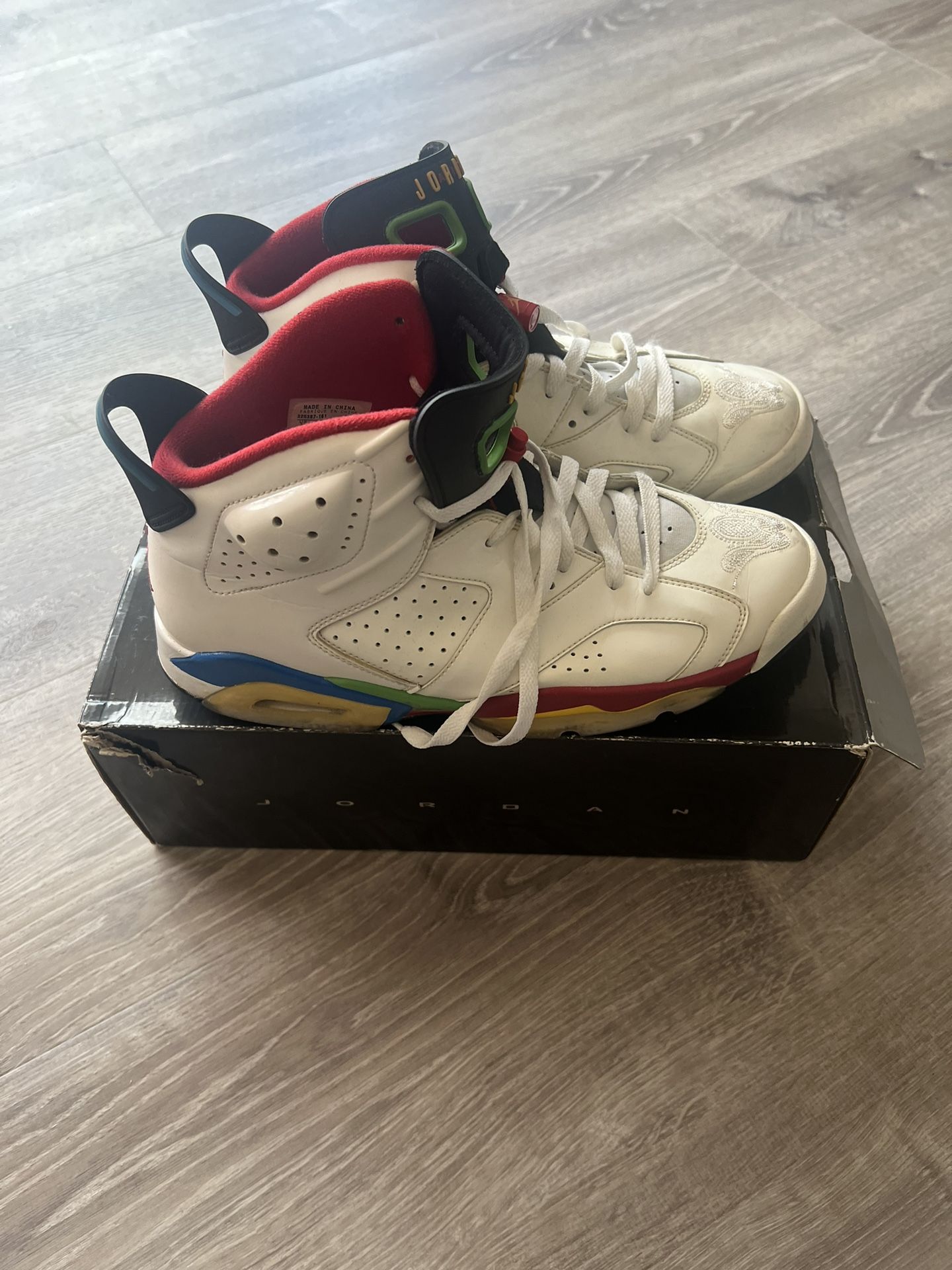 - Jordan 6 Retro Olympic Flag Beijing Size 11