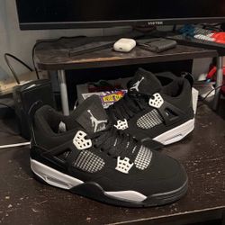 Jordan 4 Retro White Thunder