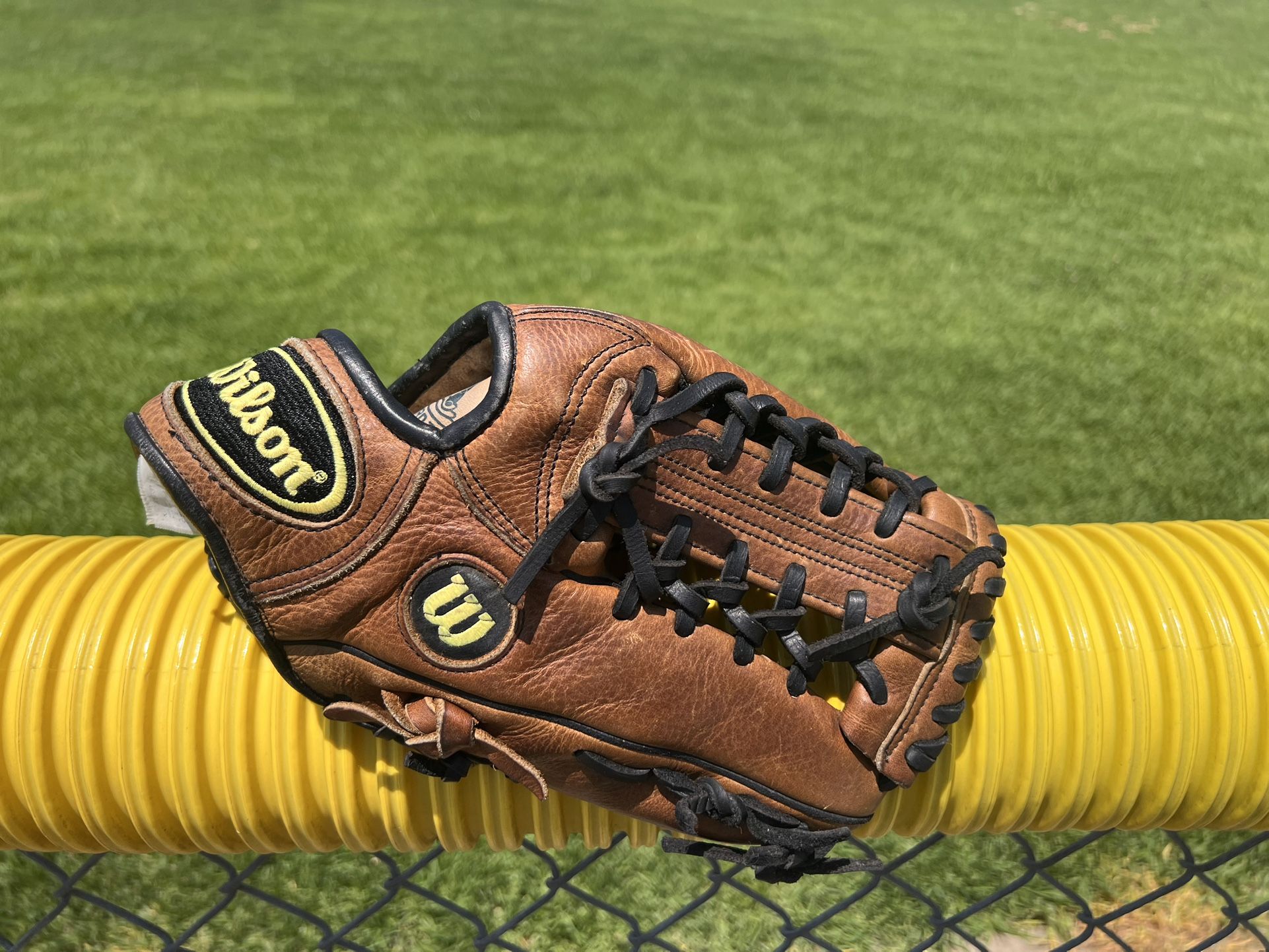 Wilson A1731 PRO 2000 Baseball Softball Glove