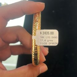 18k Bangle Bracelet