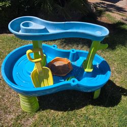 Water Table with toys!