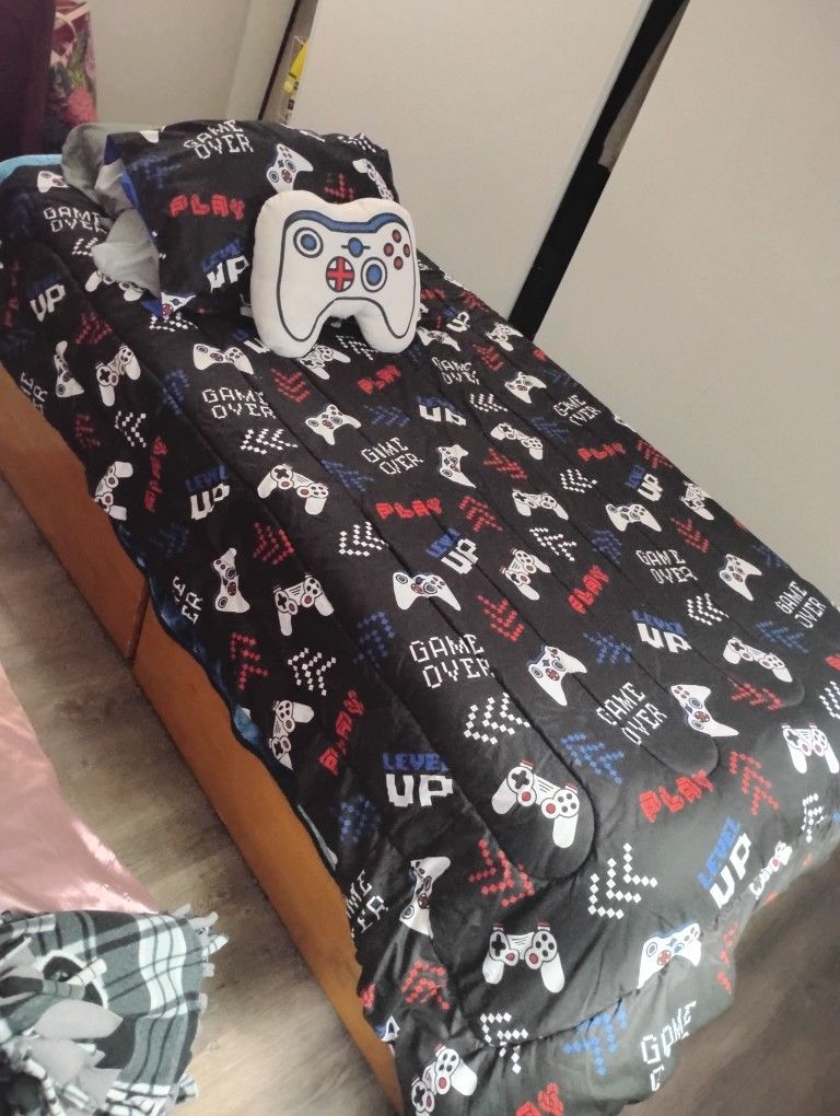 Twin Bed With Mattress