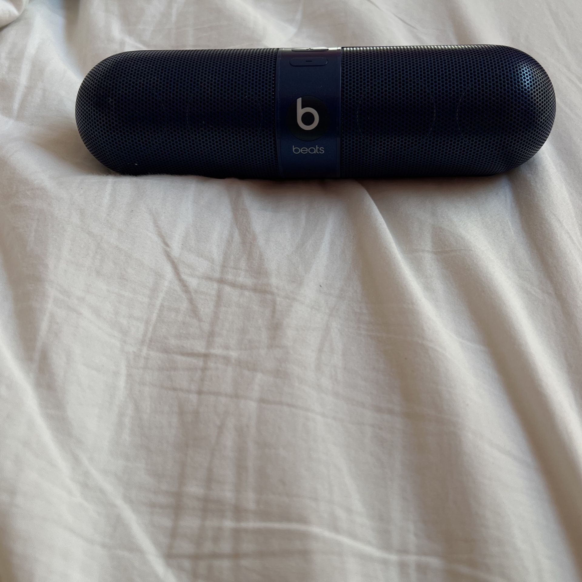 Beats Pill