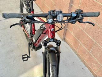 🚲🔥 Yamaha CrossConnect E-Bike – Like New | Only 17 Miles | Premium Mid-Drive | Medium👍