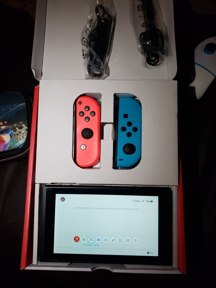 Mario KART 8 DELUXE BUNDLE