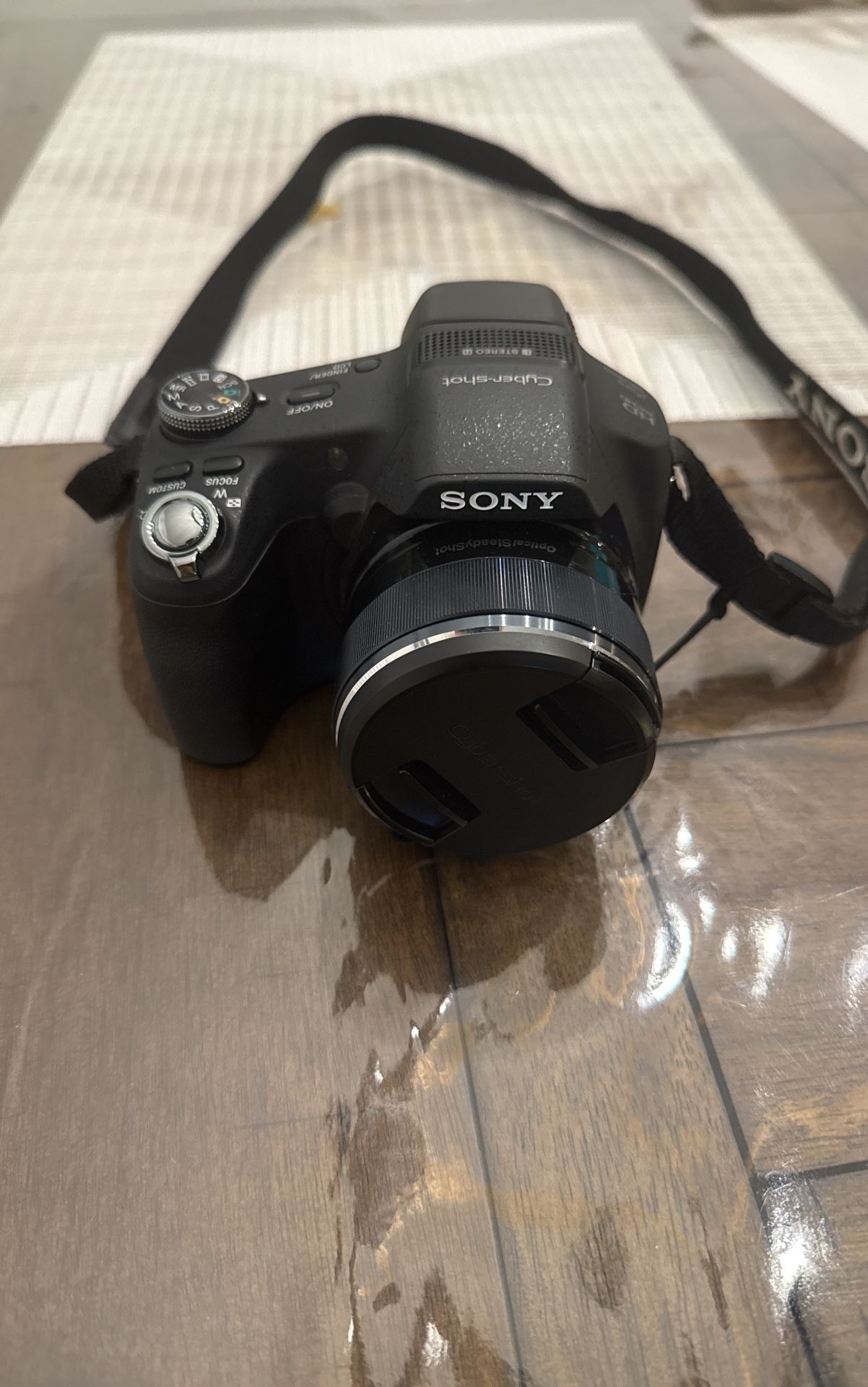 Sony DSC-HX100V Digital Camera 4