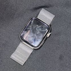 Apple Watch Series 7 (45mm) 