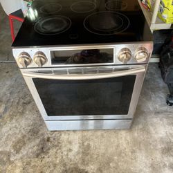 30” Samsung Electric Stove 
