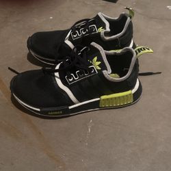 Adidas Youth Size 5 