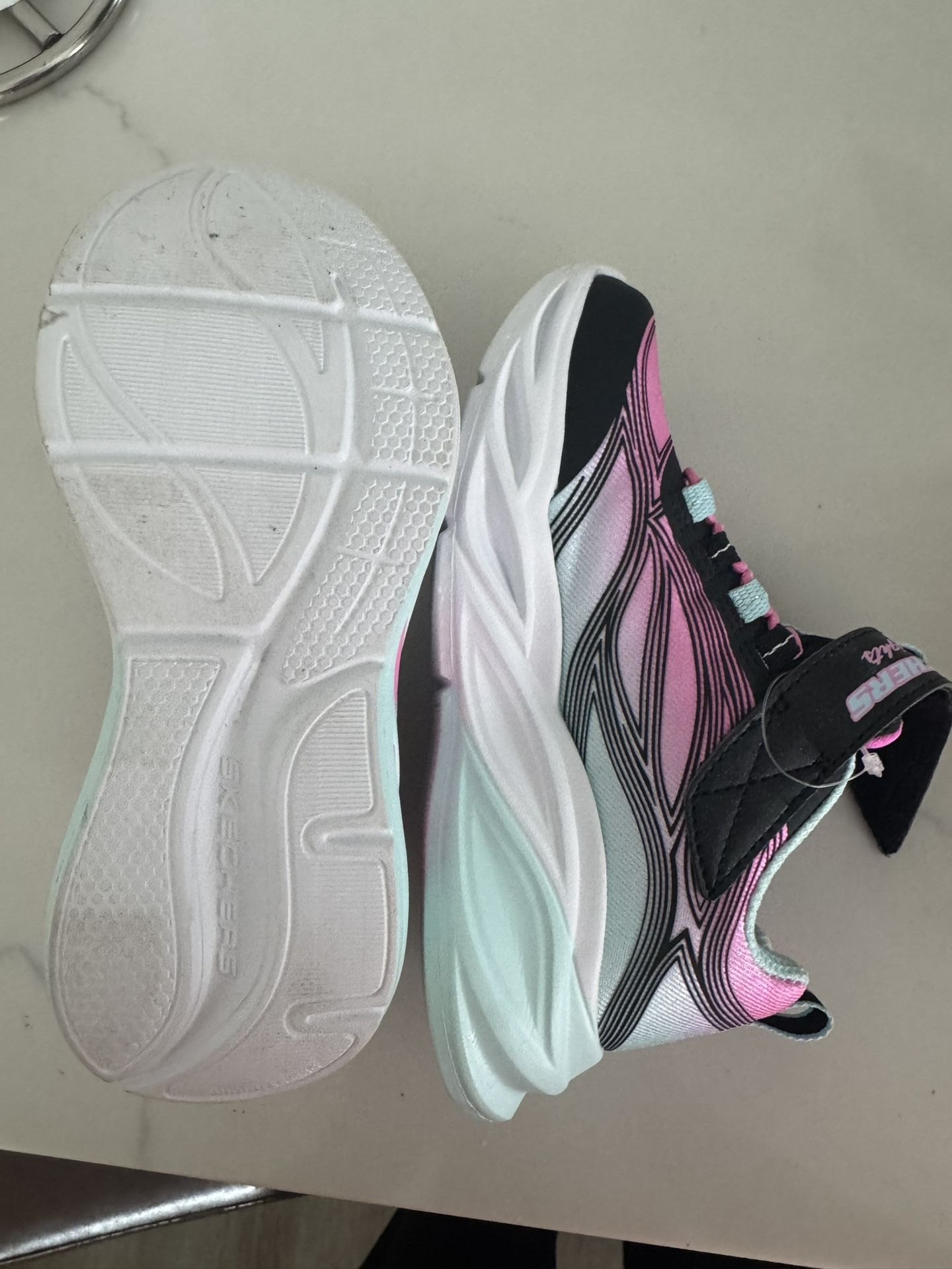 Skechers