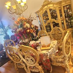10 PIECES TOTAL"(1 HEAVY TABLE,1 GLASS TABLE + 6 HEAVY CHAIRS AND SIPER HEAVY HUTCH 2 PIECES