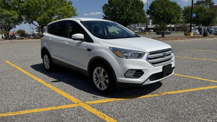 On sale Ford Escape SE 2019