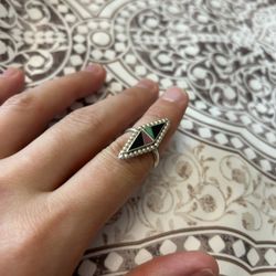 Woman size 6.5 ring stearling silver 925 vintage cool design