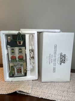 Department 56 Heritage Village Christmas in the City Series RITZ HOTEL 5973-0 In Box Lighted