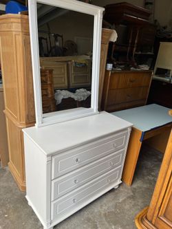 Bellini white dresser and mirror