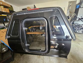 2009  tacoma Camper shell