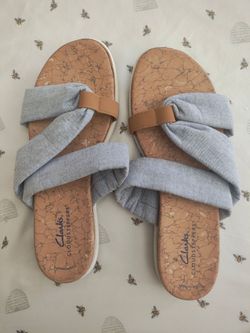 Sandals women's sandals size 8  1/2 Clarks brand