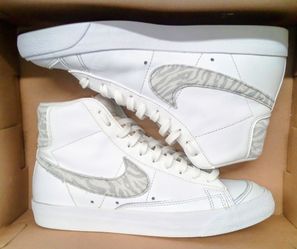 Nike Blazer Mid '77 SE Zebra Print White Summit White DH9633-101 Women's Sz 7.5